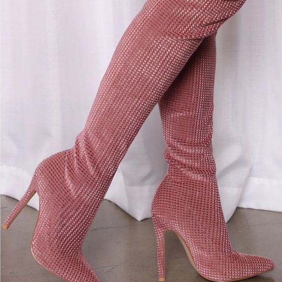 Fashion Nova size 7.5 velvet boots - Picture 2 of 7